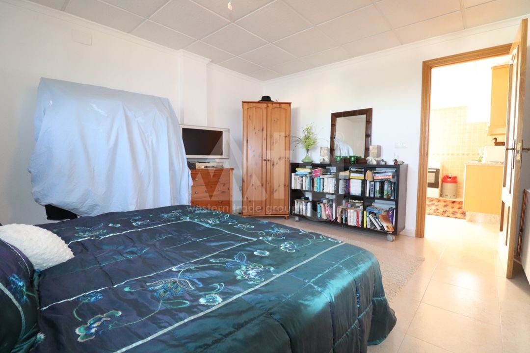 5 bedroom Villa in Algorfa - VRE69039 - Photo - 24