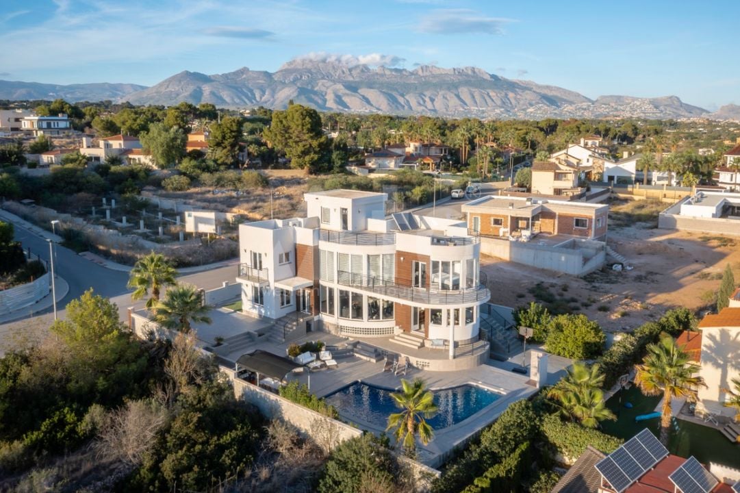 7 bedroom Villa in Alfaz del Pi - CGN69345 - Photo - 25