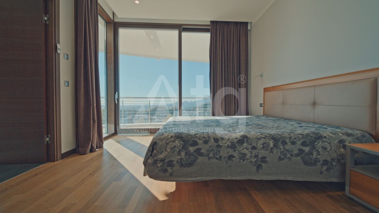 5 bedroom Villa in Altea Hills - LR70075 - Photo - 31