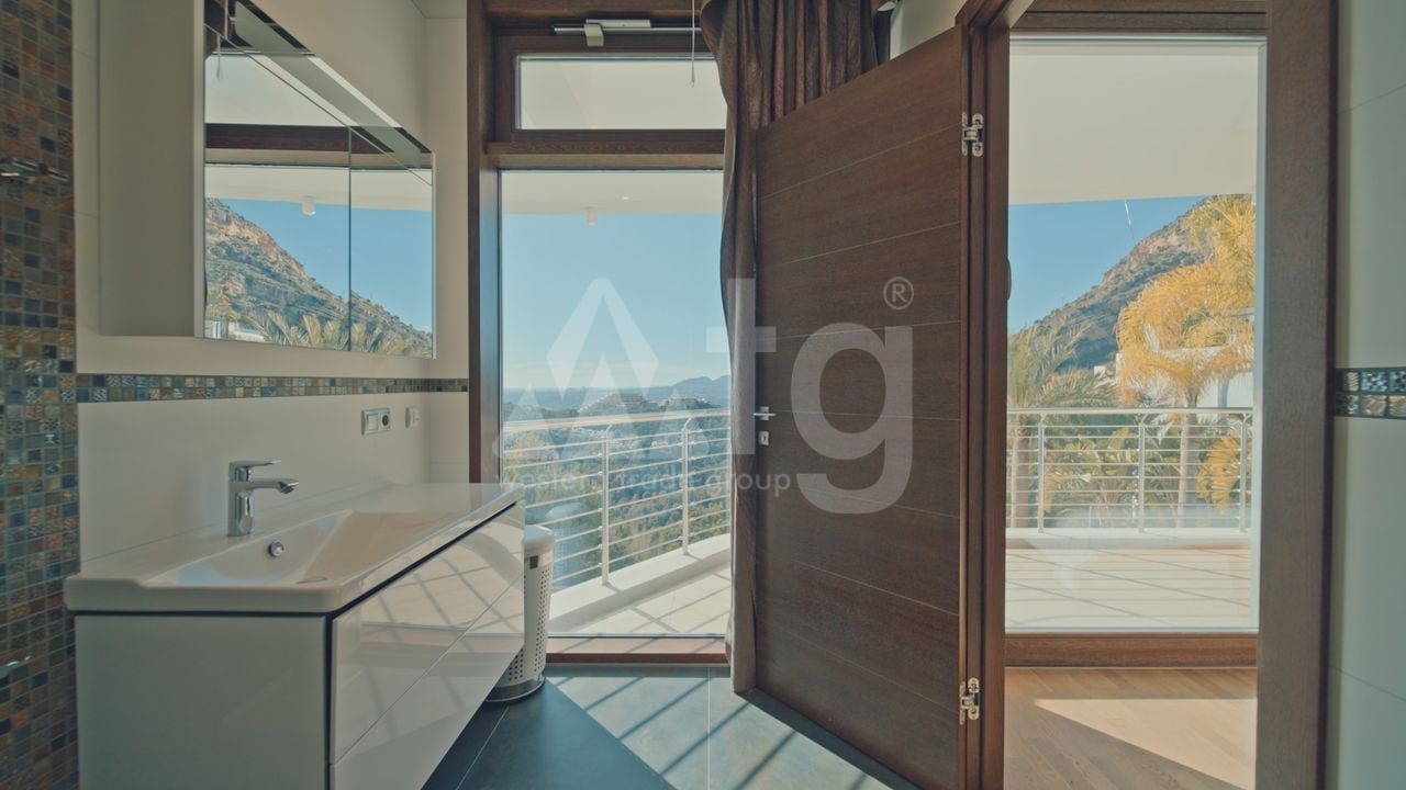 5 bedroom Villa in Altea Hills - LR70075 - Photo - 33