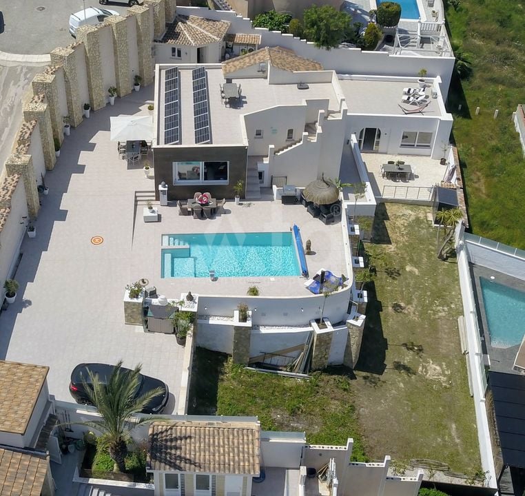 6 bedroom Villa in Ciudad Quesada - EE70171 - Photo - 3