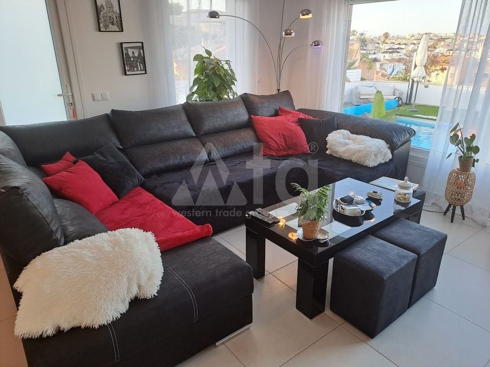 6 bedroom Villa in Ciudad Quesada - EE70171 - Photo - 7