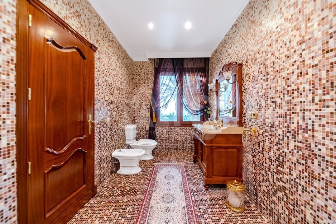 5 bedroom Villa in Altea Hills - LR70693 - Photo - 20
