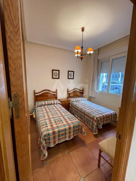 4 bedroom Villa in Torrevieja - LR73713 - Photo - 12