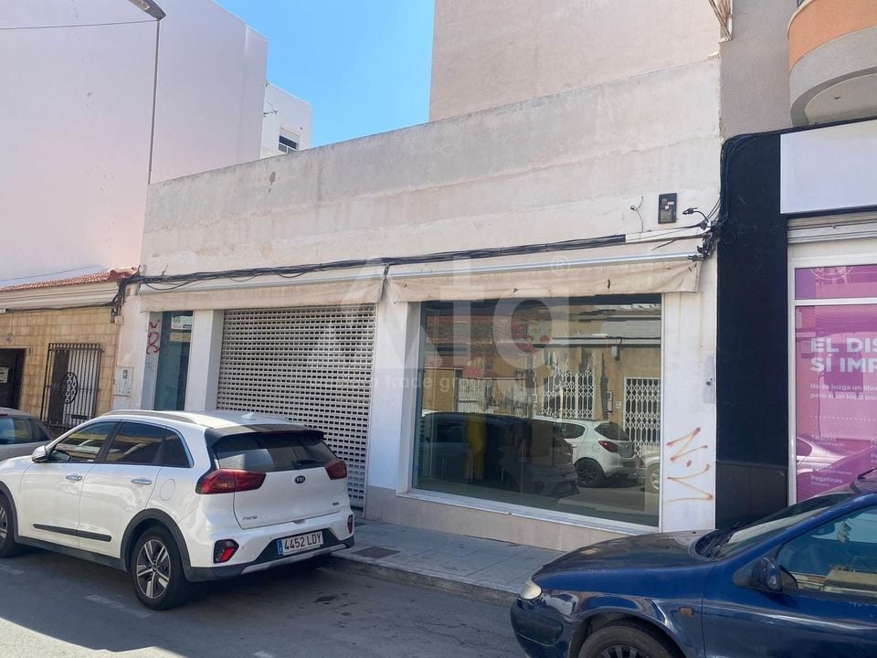 3 bedroom Townhouse in Torrevieja - LR73941 - Photo - 1