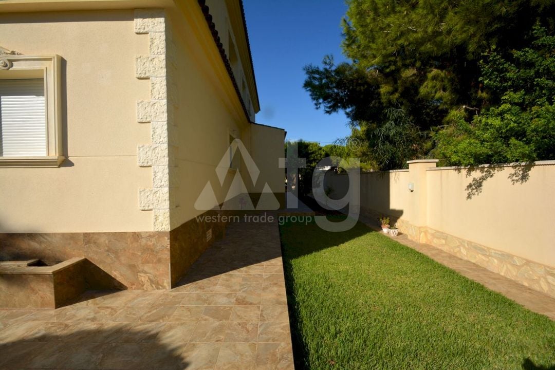9 bedroom Villa in Cabo Roig - LCP74819 - Photo - 38
