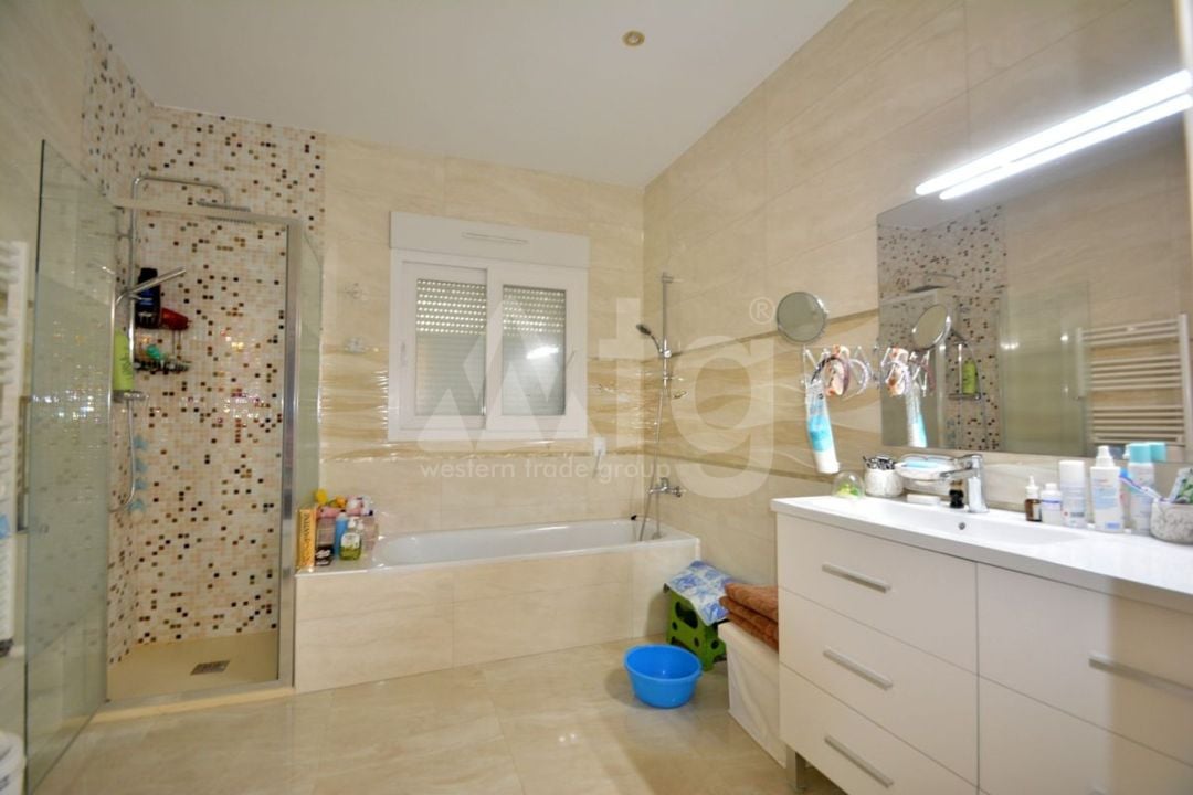 9 bedroom Villa in Cabo Roig - LCP74819 - Photo - 27