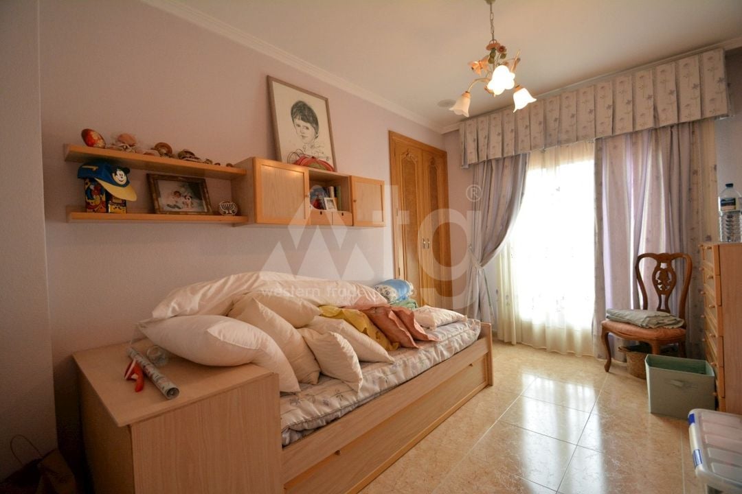 8 bedroom Villa in Guardamar del Segura - LCP74825 - Photo - 13
