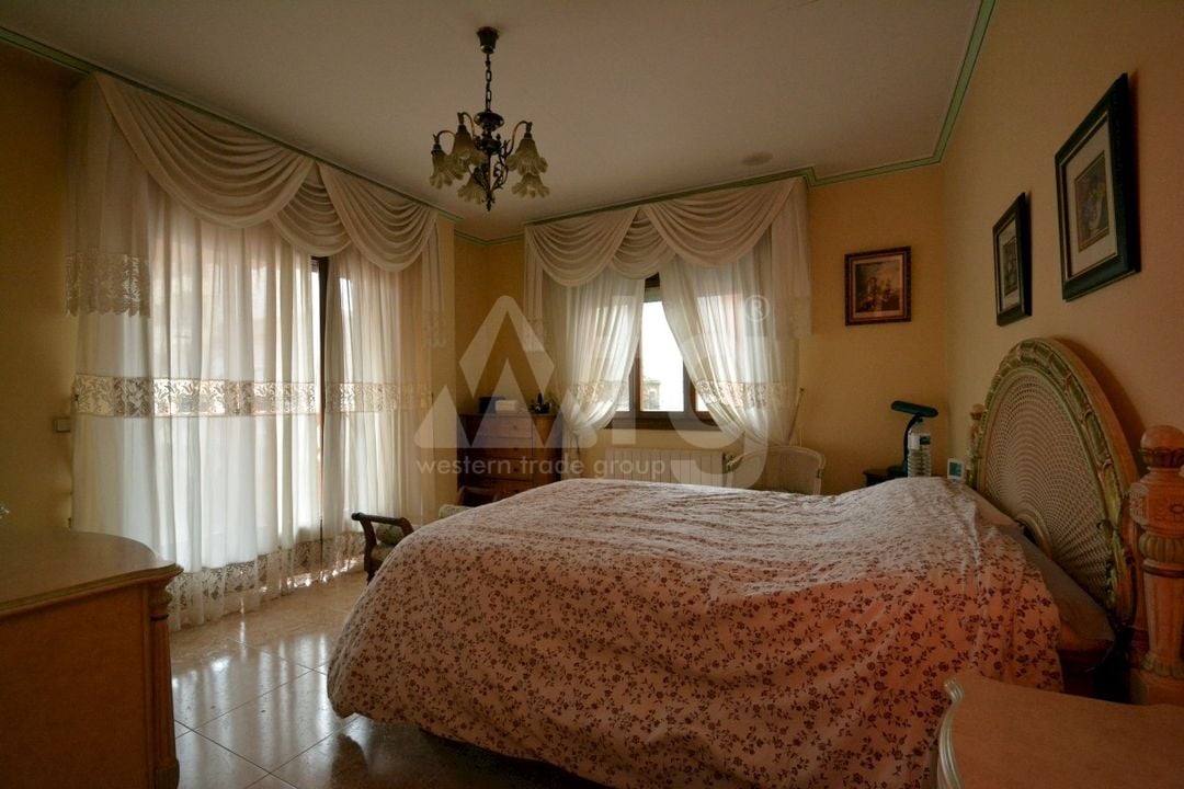 8 bedroom Villa in Guardamar del Segura - LCP74825 - Photo - 10