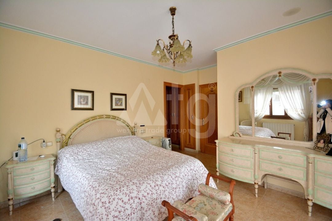 8 bedroom Villa in Guardamar del Segura - LCP74825 - Photo - 9