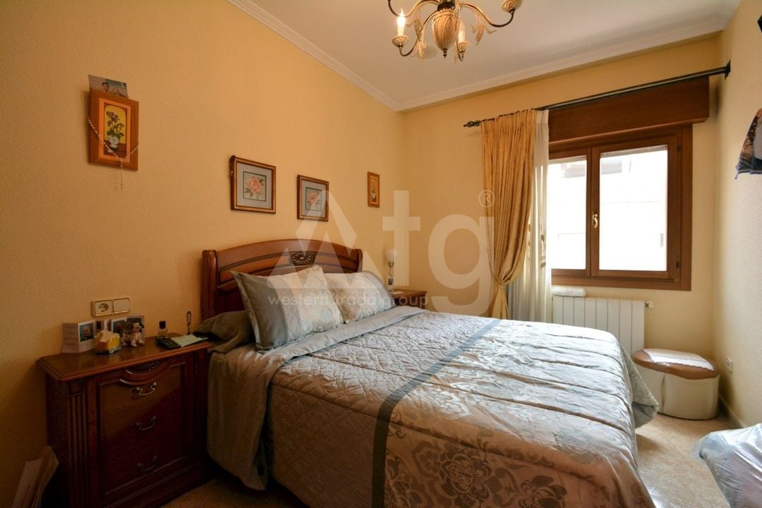 8 bedroom Villa in Guardamar del Segura - LCP74825 - Photo - 11
