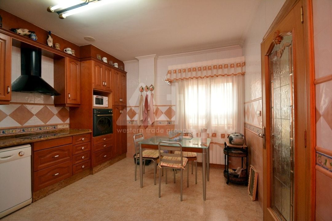 8 bedroom Villa in Guardamar del Segura - LCP74825 - Photo - 8