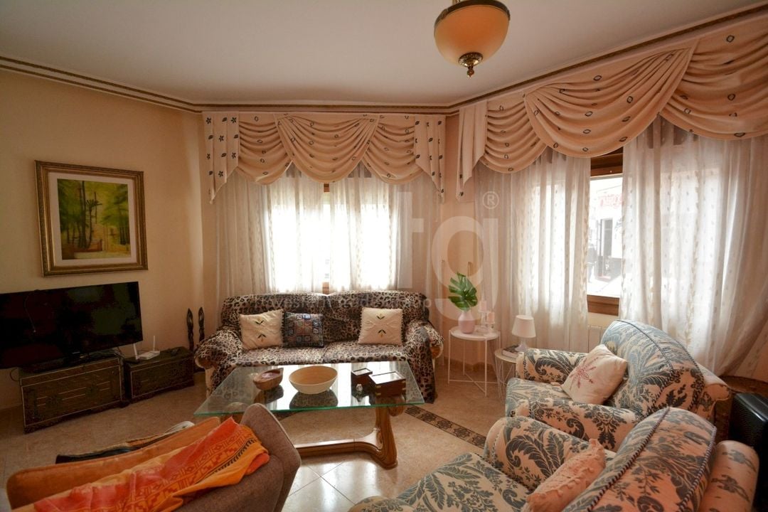 8 bedroom Villa in Guardamar del Segura - LCP74825 - Photo - 2