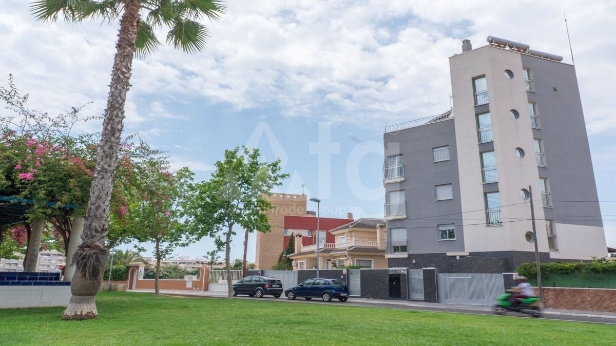 Casă Duplex cu 3 dormitoare în Torrevieja - NSP77256 - Imagini - 1