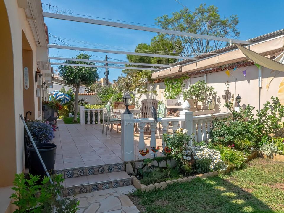 Villa de 3 chambres à Torrevieja - IMC78810 - Photo - 3
