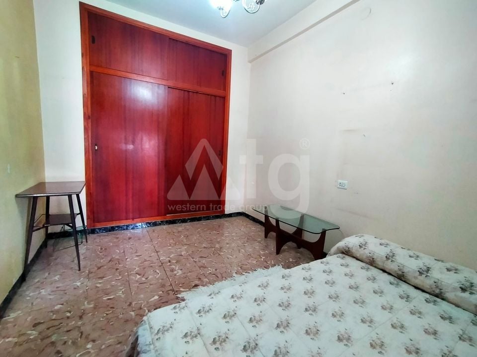 5 bedroom Townhouse in Orba - OH79516 - Photo - 8