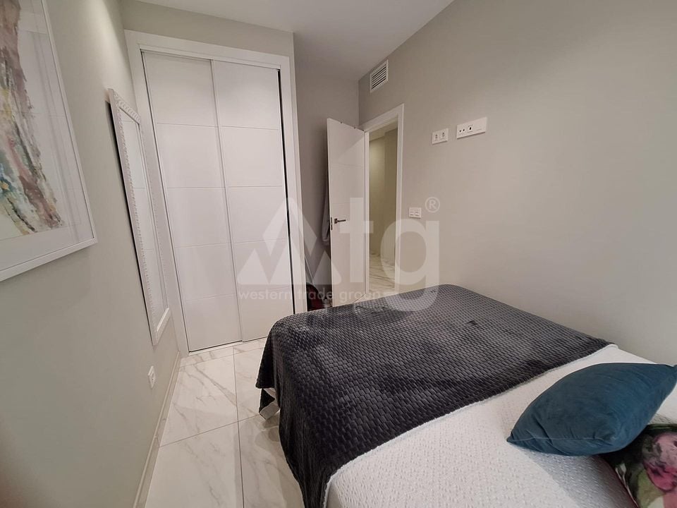 Appartement de 2 chambres à Torrevieja - SHL80097 - Photo - 10