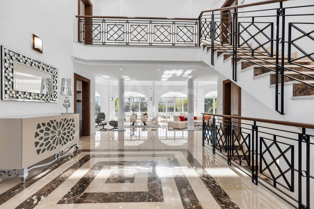 5 bedroom Villa in Alfaz del Pi - CGN81334 - Photo - 11