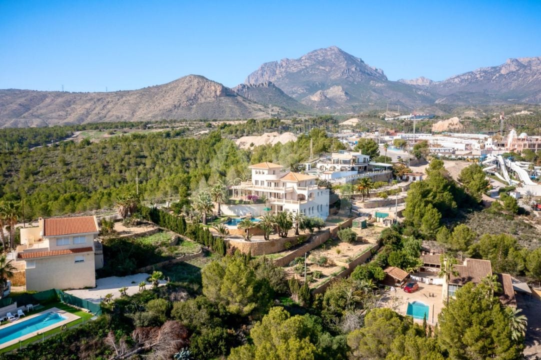 7 bedroom Villa in Benidorm - CGN81388 - Photo - 40