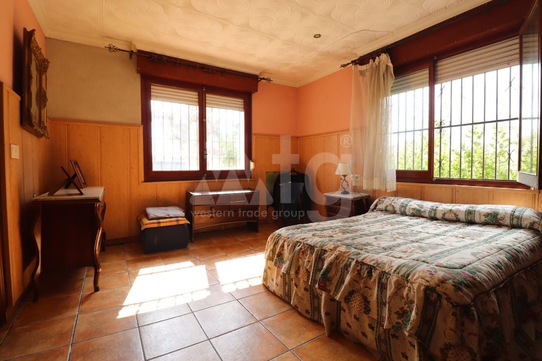 5 bedroom Villa in Almoradí - VRE82050 - Photo - 13
