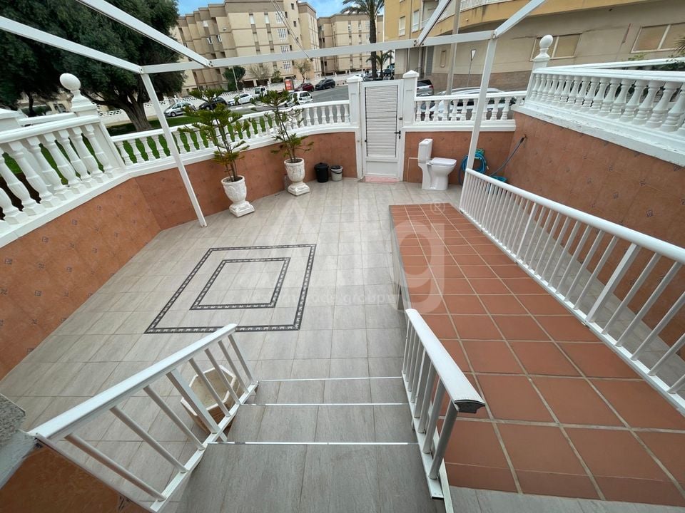 5 bedroom Townhouse in Guardamar del Segura - SLN83245 - Photo - 9