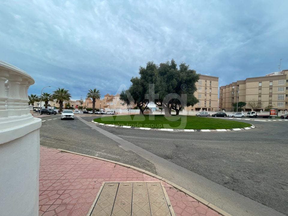 5 bedroom Townhouse in Guardamar del Segura - SLN83245 - Photo - 10