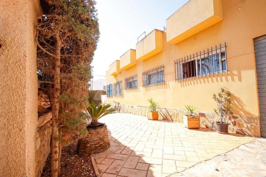 3 bedroom Villa in Torrevieja - SV83353 - Photo - 1