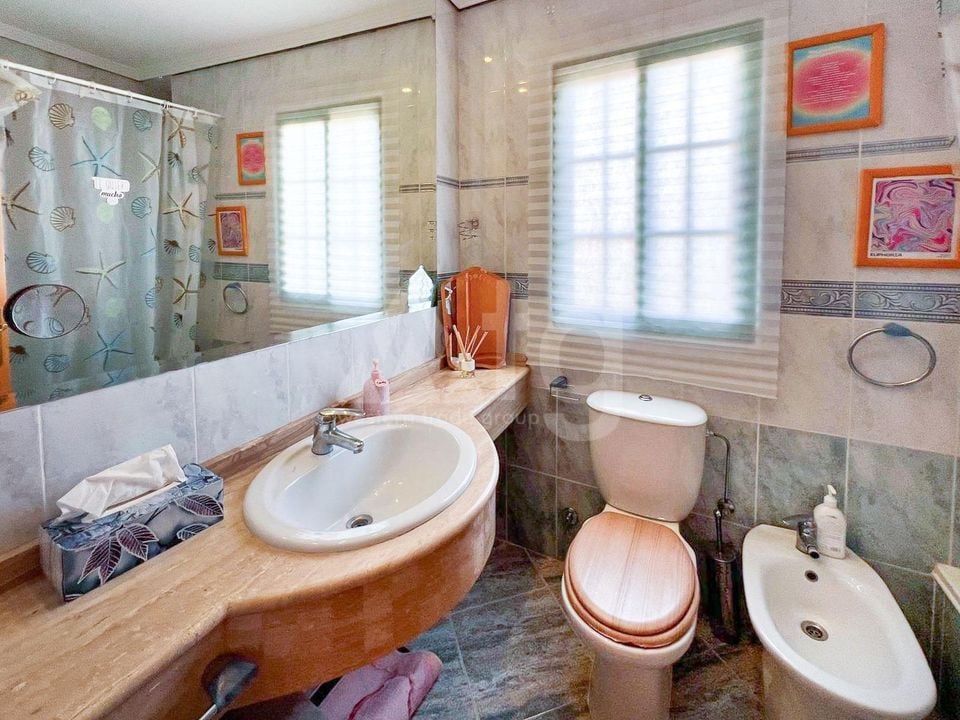 8 bedroom Villa in Benidorm - ABC83637 - Photo - 17