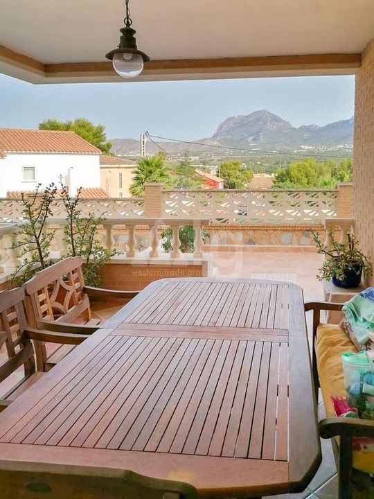 8 bedroom Villa in Benidorm - ABC83637 - Photo - 24