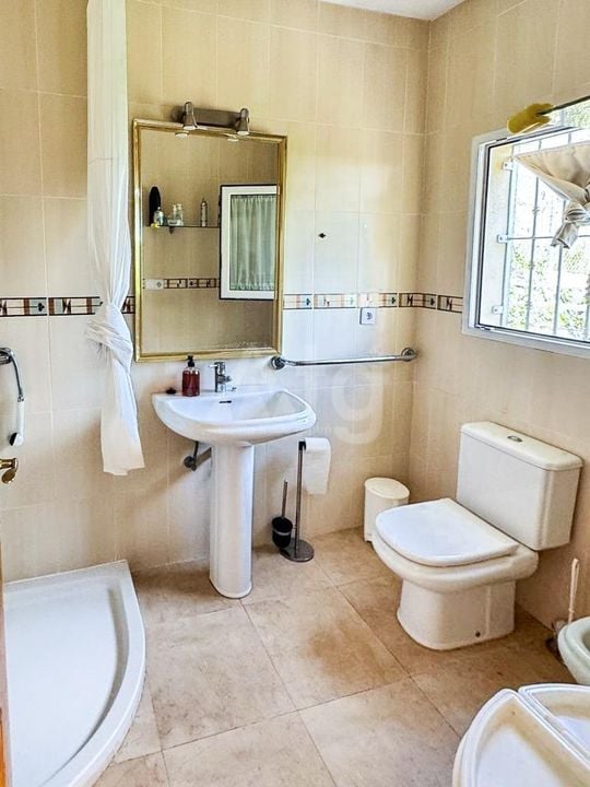 5 bedroom Villa in La Nucia - ABC83651 - Photo - 16