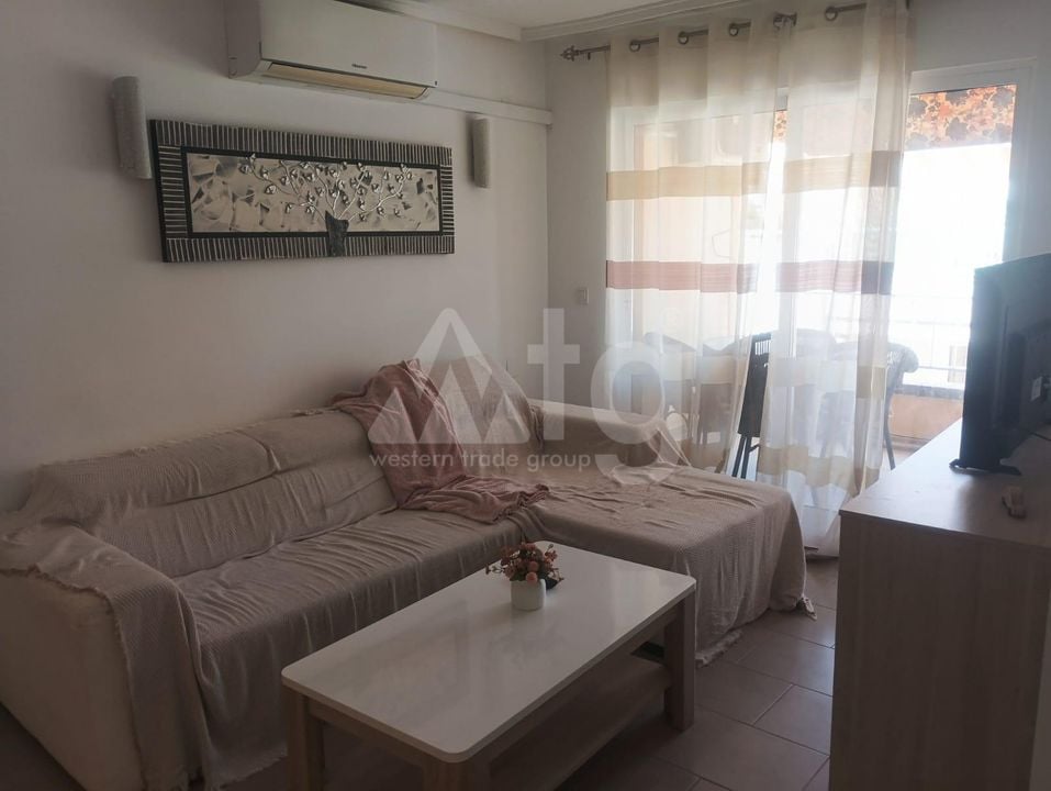 Ático de 3 habitaciones en Torrevieja - VEC84466 - Foto - 2