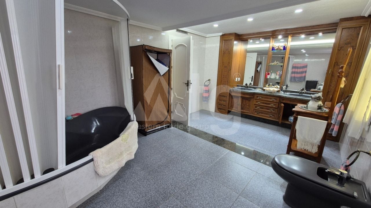 7 bedroom Villa in Orihuela - RCJ147357 - Photo - 32