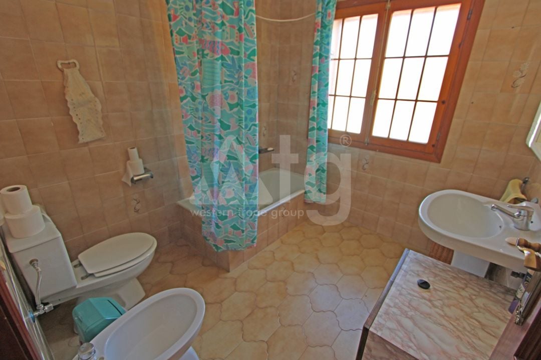 6 bedroom Villa in Orba - PGP84478 - Photo - 15