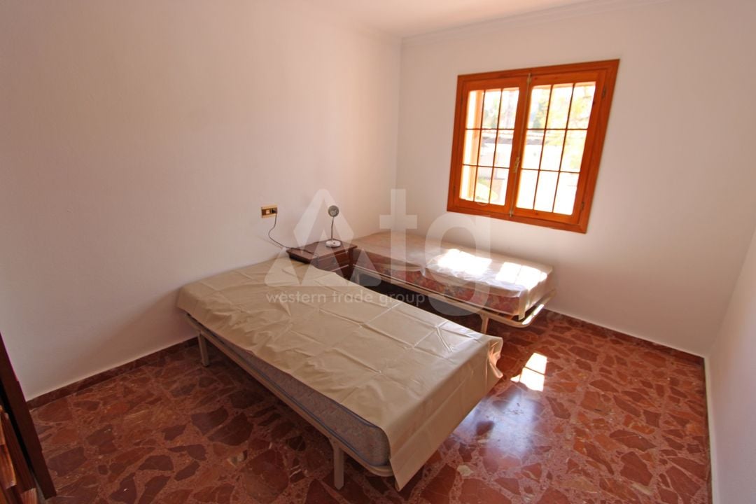 6 bedroom Villa in Orba - PGP84478 - Photo - 11