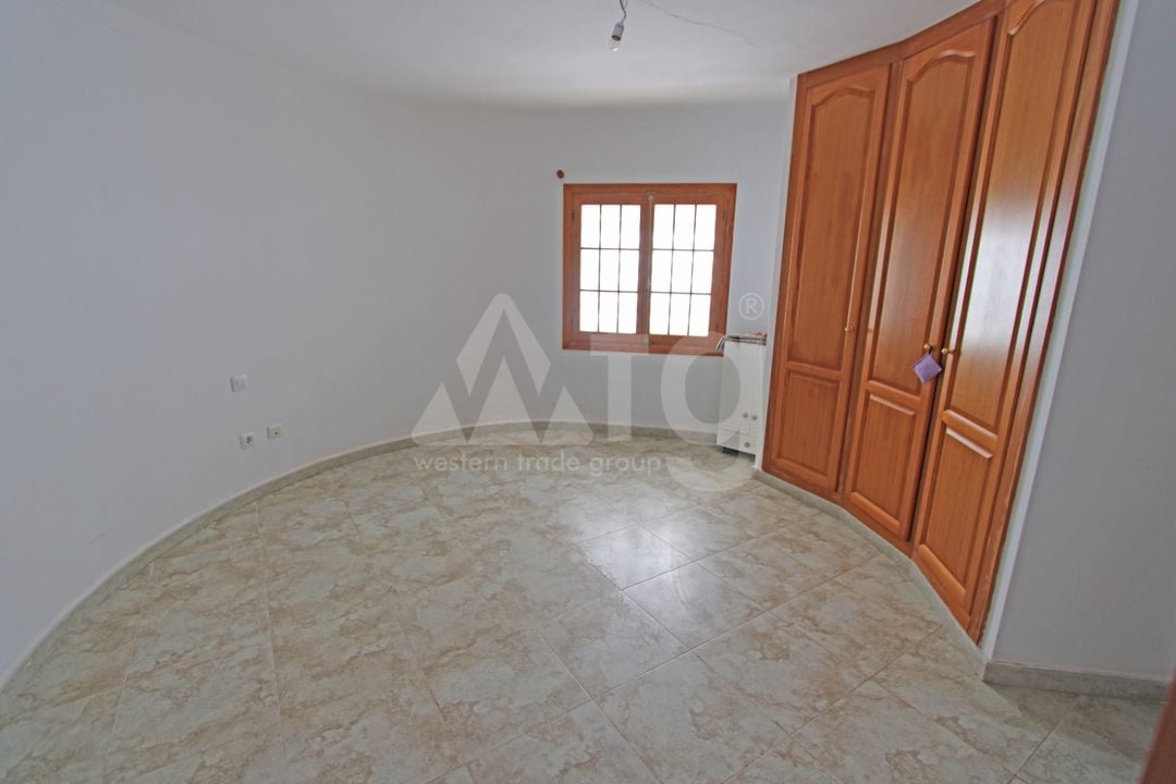 6 bedroom Villa in Orba - PGP84478 - Photo - 12