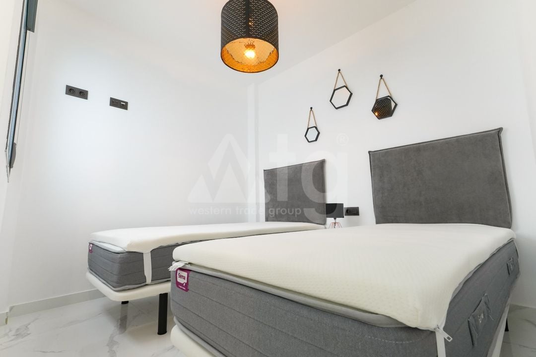 3 bedroom Apartment in Torrevieja - NHT85921 - Photo - 12
