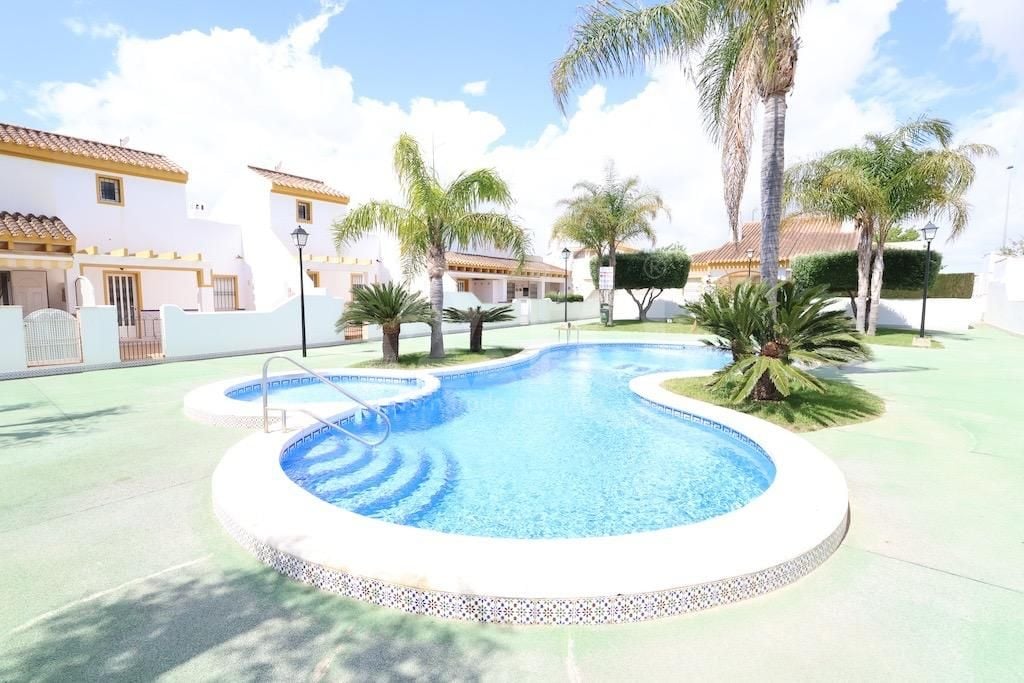Townhouse de 2 chambres à Pilar de la Horadada - CRR85960 - Photo - 1