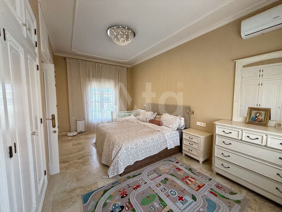 4 bedroom Villa in Orihuela Costa - SH86466 - Photo - 13