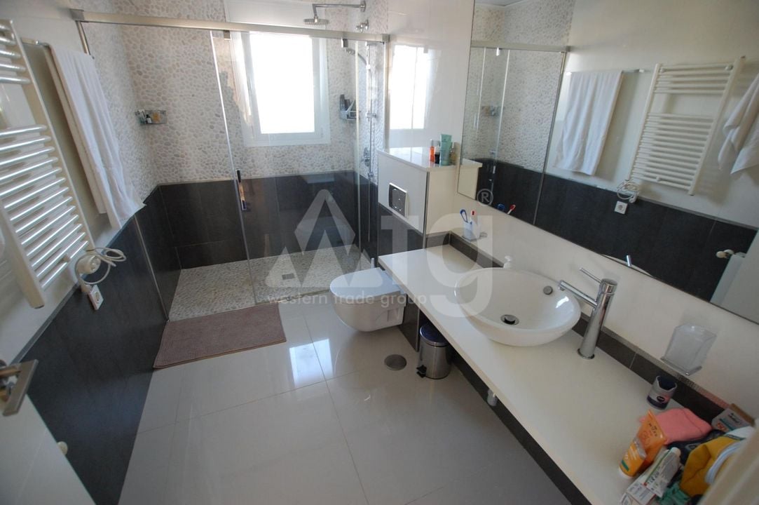 Villa de 5 chambres à Ciudad Quesada - IMC89139 - Photo - 23