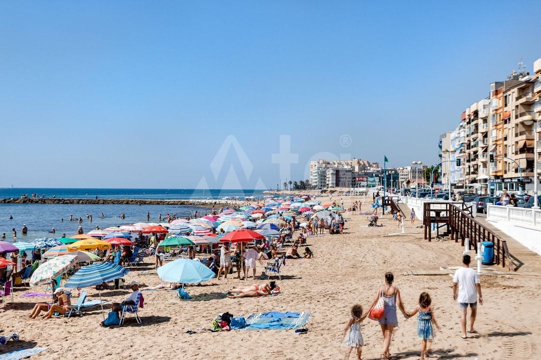 2 bedroom Apartment in Torrevieja - CYM149533 - Photo - 35