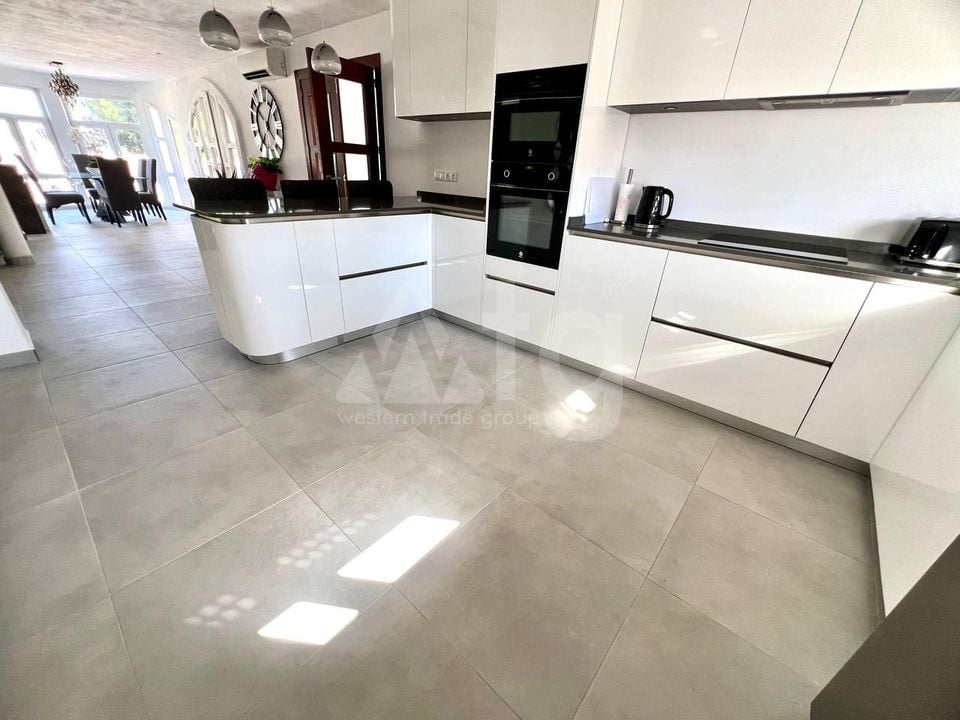 Villa de 6 chambres à Torrevieja - SHL90604 - Photo - 11