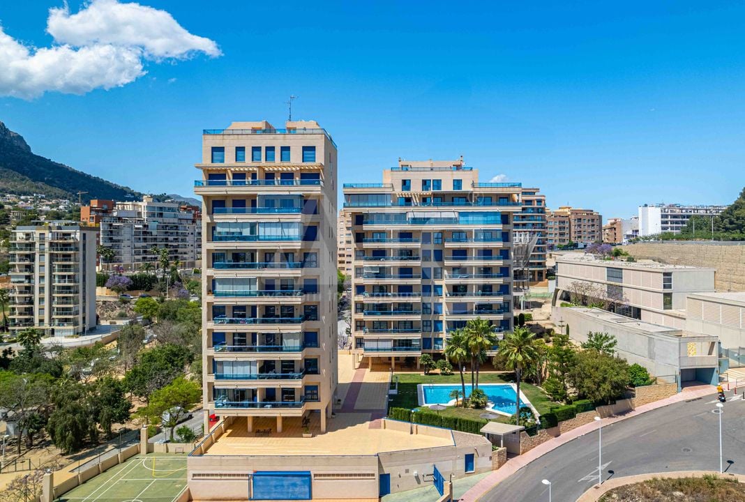 Penthouse cu 4 dormitoare în Calpe - CGN91544 - Imagini - 1