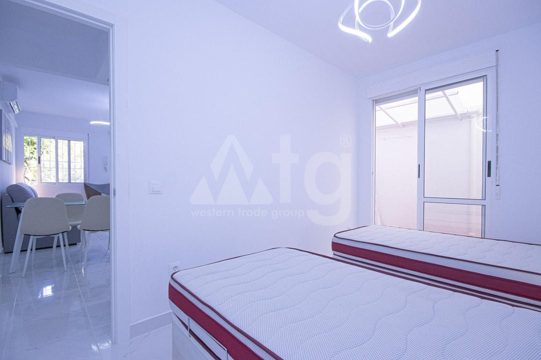 2 bedroom Apartment in Torrevieja - SV92659 - Photo - 11