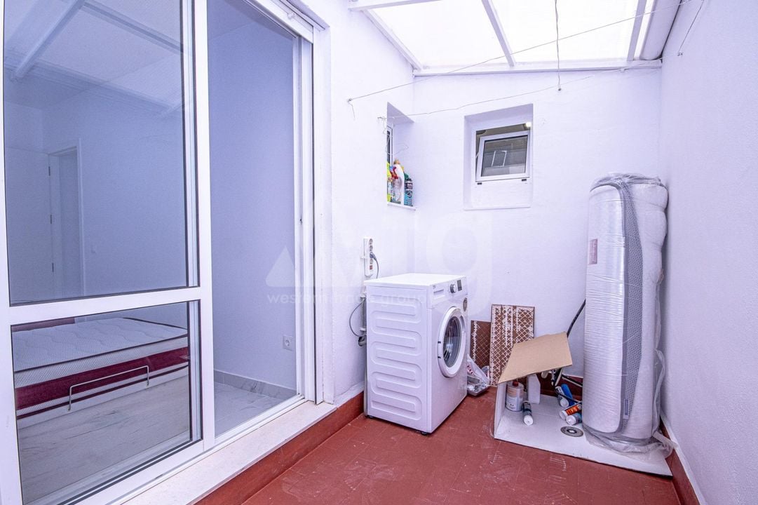 2 bedroom Apartment in Torrevieja - SV92659 - Photo - 13