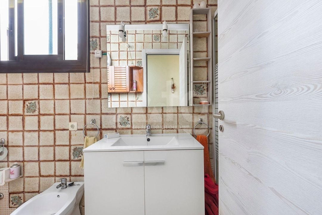 Apartamento de 3 habitaciones en Torrevieja - SHL93332 - Foto - 21