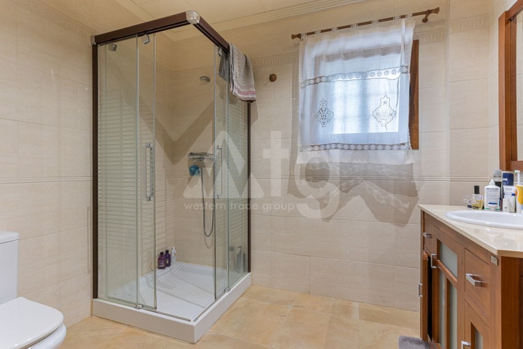 Villa de 4 chambres à Los Montesinos - BCH94351 - Photo - 25