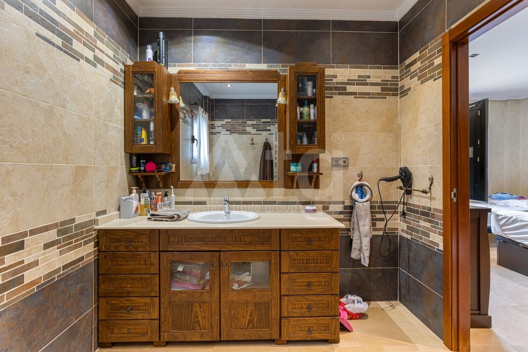 Villa de 4 chambres à Los Montesinos - BCH94351 - Photo - 27