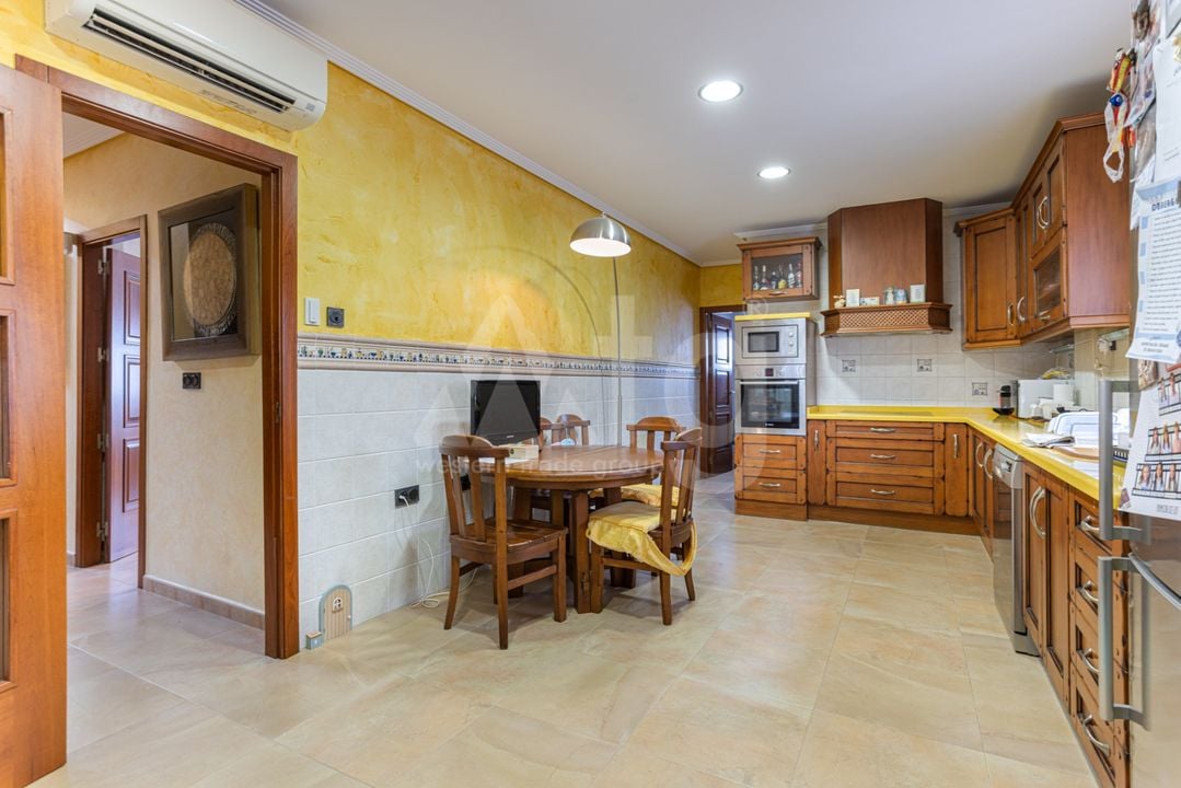 Villa de 4 chambres à Los Montesinos - BCH94351 - Photo - 13