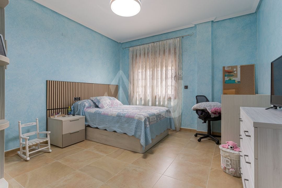 Villa de 4 chambres à Los Montesinos - BCH94351 - Photo - 21