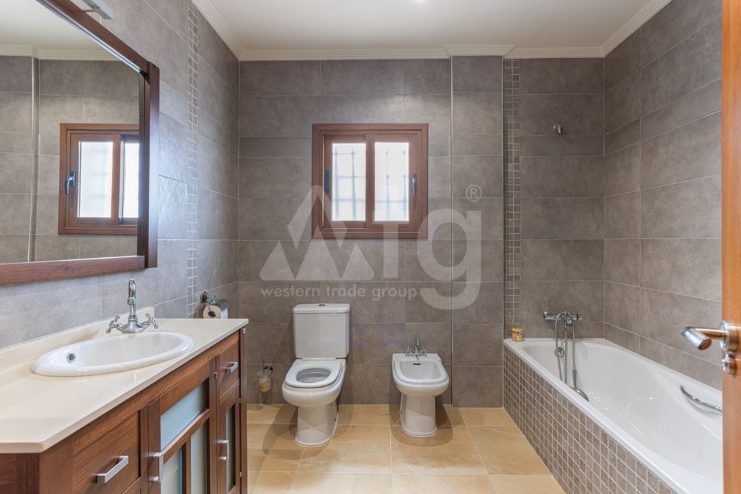 Villa de 4 chambres à Los Montesinos - BCH94351 - Photo - 28